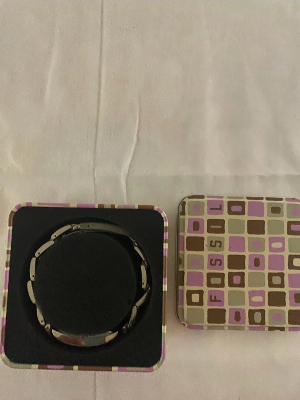 Fossil Silver Watch with Black background and Silver dial and Link Bracelet